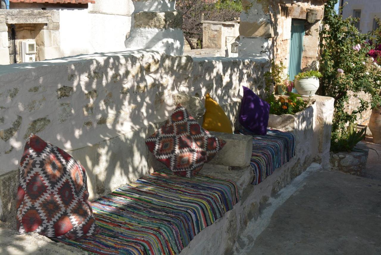 Sergios Village House Chrissi Akti Chania Exterior foto