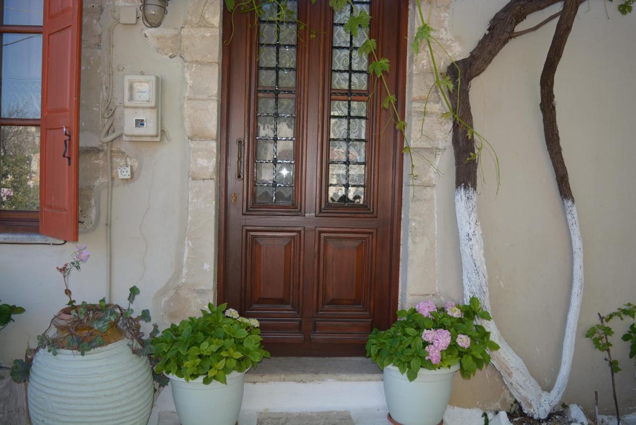 Sergios Village House Chrissi Akti Chania Exterior foto