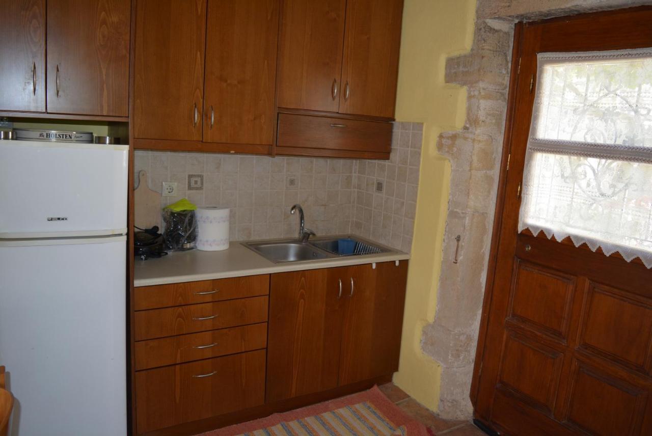 Sergios Village House Chrissi Akti Chania Exterior foto