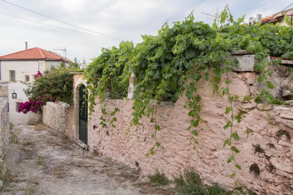 Sergios Village House Chrissi Akti Chania Exterior foto